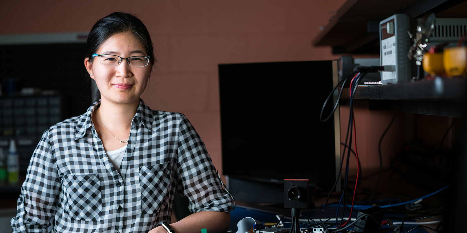 Vivienne Sze in her lab (photo credit: Lili Paquette)