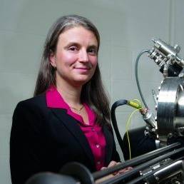 photo of Bilge Yildiz in her lab